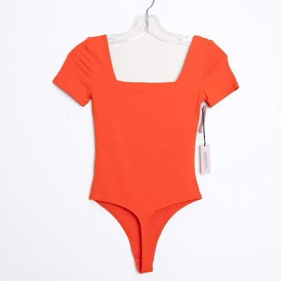 Aritzia Original Contour Squareneck Bodysuit Hot Cheeky Red - Picture 3 of 12